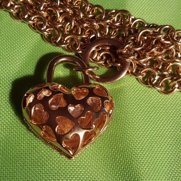 𝅺heart nacklace on a long chain. - Picture 1 of 4